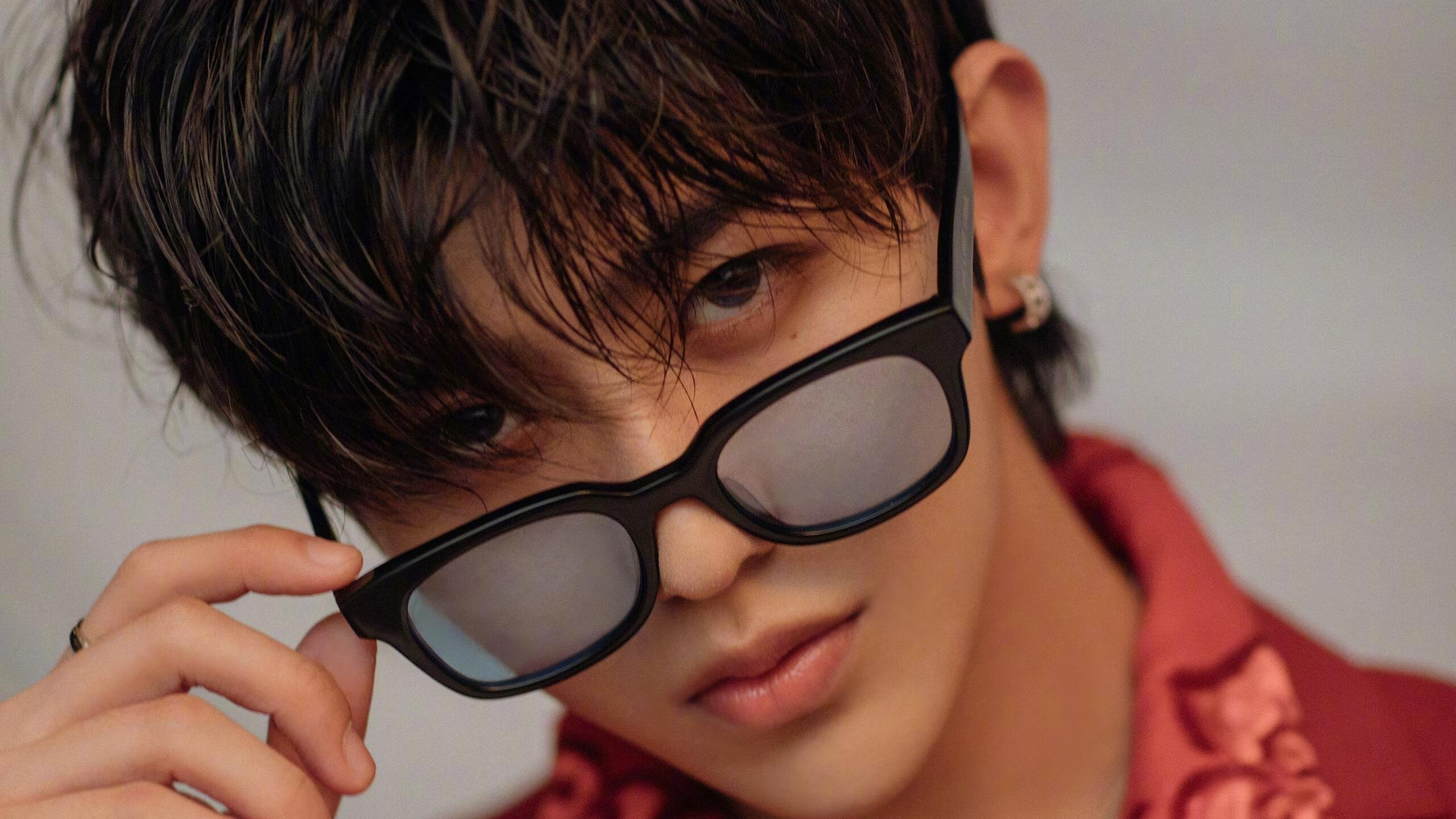 凯恩双响建功,领衔拜仁锋线制胜,凯恩是那个球队